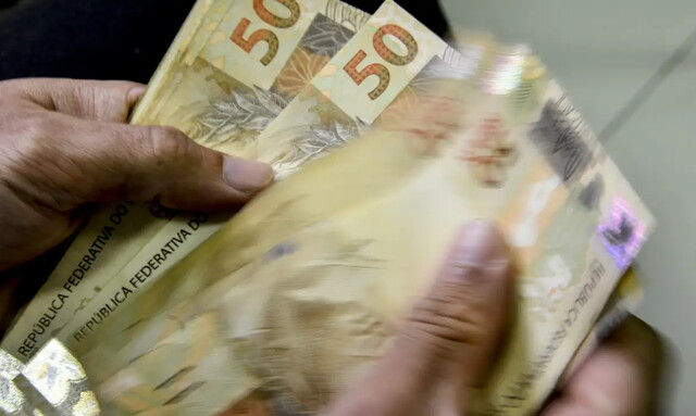 Governo vai propor ao Congresso salário mínimo de R$ 1.502 em 2025