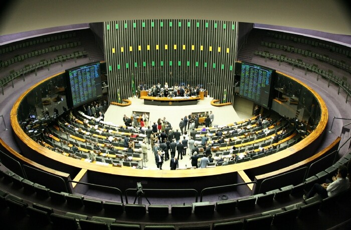 Câmara rejeita possibilidade de partidos se unirem em federações