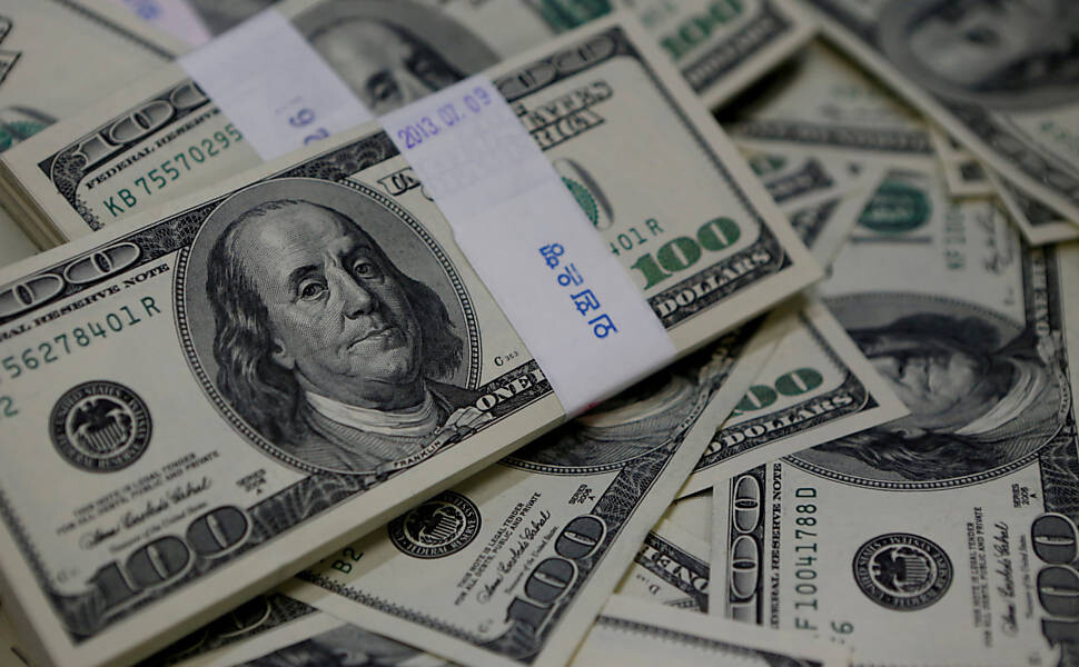 Tesouro capta US$ 3 bilhões no exterior com os juros mais baixos