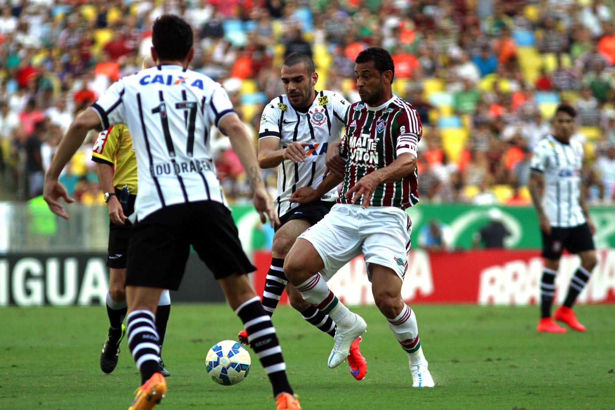 Corinthians vence Flu por 3x1 e é campeão brasileiro pela sétima vez