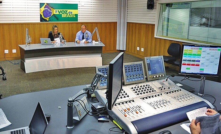 Câmara aprova flexibilização do programa Voz do Brasil