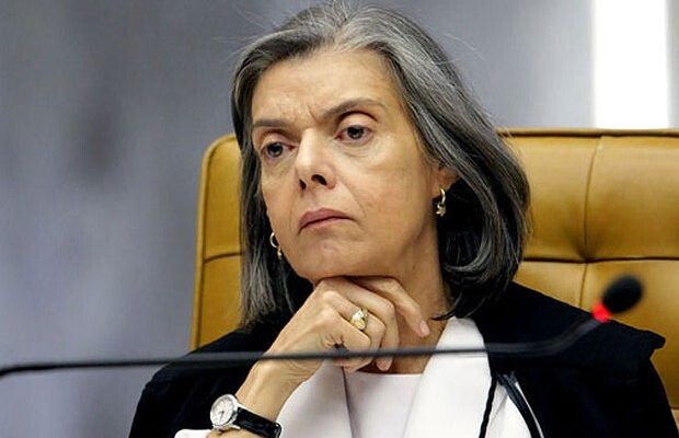 Cármen Lúcia diz que habeas corpus de Lula não depende da pauta do STF