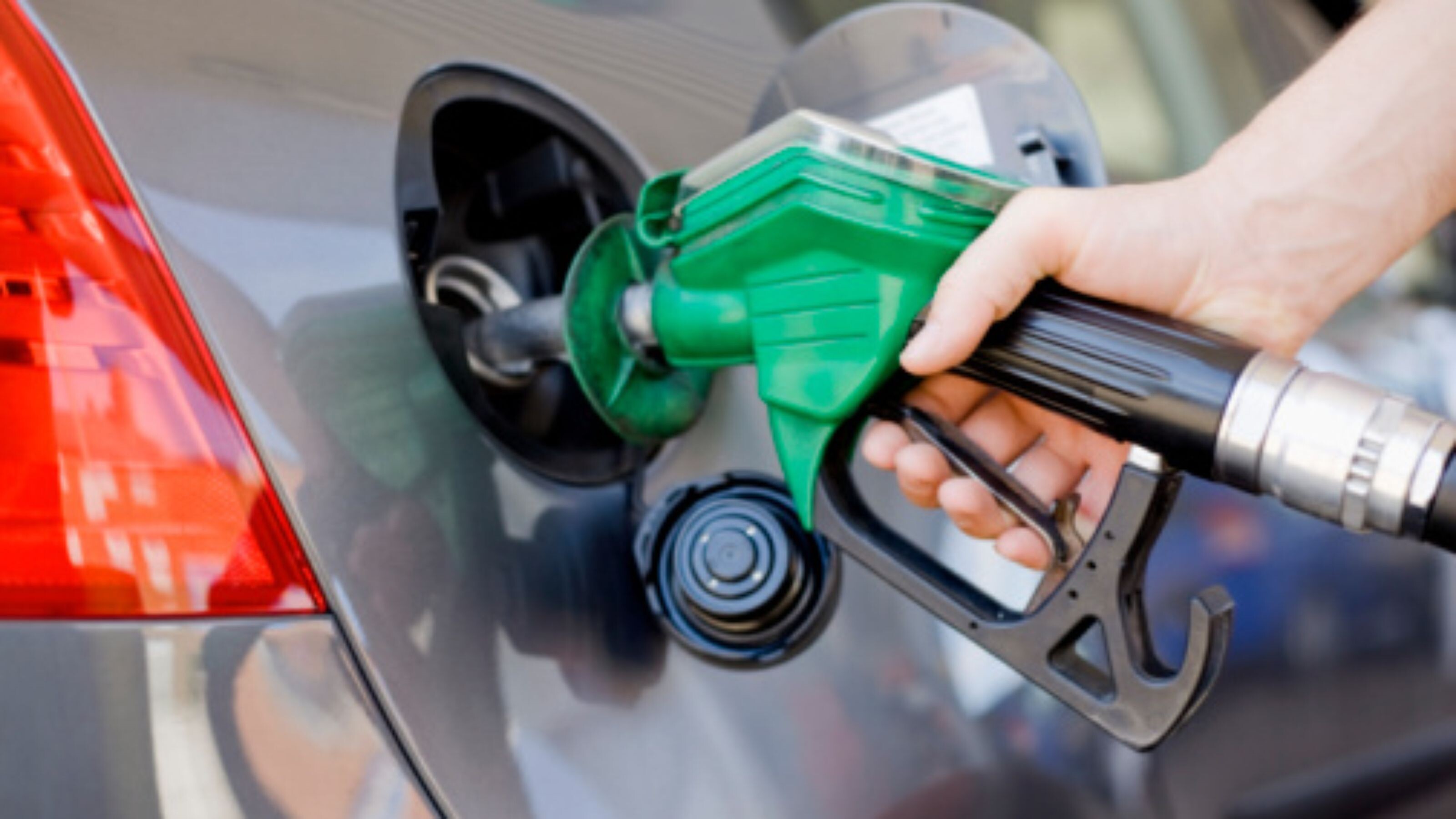 Petrobras reduz preço da gasolina e do diesel