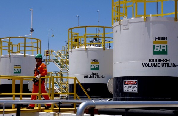 Petrobras reduz preço do diesel em 7 centavos nas refinarias