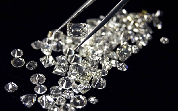 Centro da Terra esconde toneladas de diamantes, descobre MIT