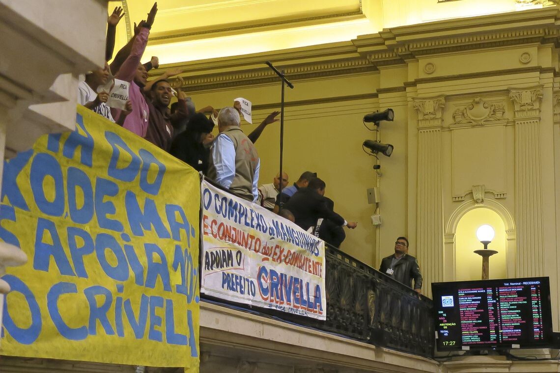 Câmara do Rio rejeita abertura de impeachment contra Crivella