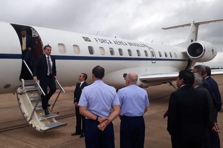 Bolsonaro chega a Brasília pela primeira vez como presidente eleito