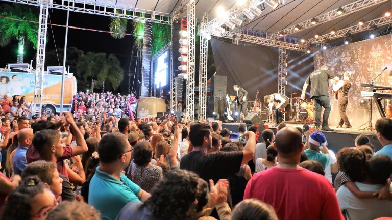 Show da Família Lima leva 10 mil pessoas à Cidade do Natal