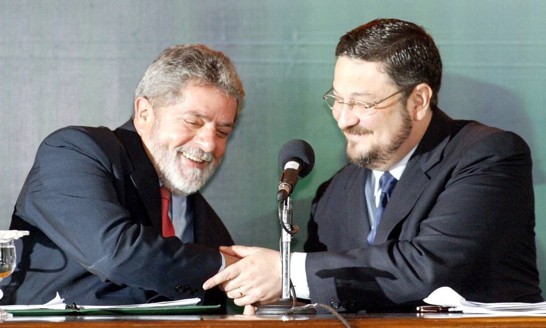 Lula recebeu propina em caixa de uísque, diz Palocci