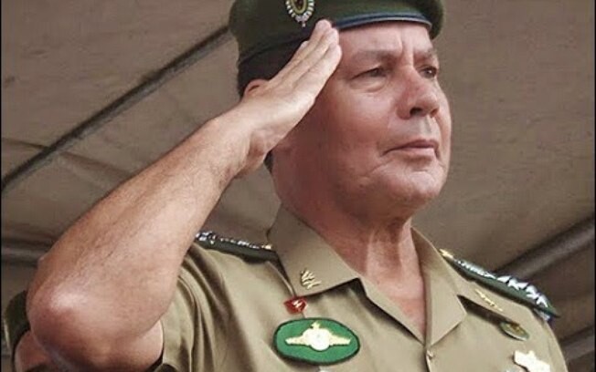 General Mourão assume em exercício a Presidência da República