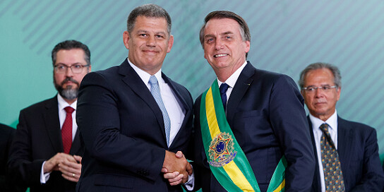 Após demissão, Bolsonaro sugere trégua a Bebianno