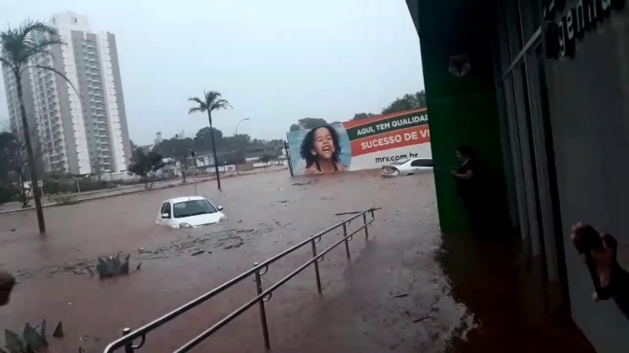 Prefeito apresenta plano para combater enchentes e alagamentos