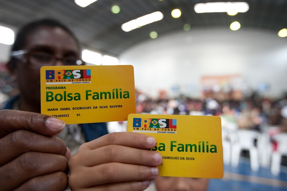 Bolsonaro anuncia 13º do Bolsa Família na semana que vem