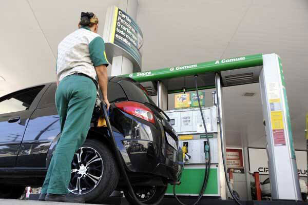 Gasolina e diesel têm novo aumento de preços amanhã