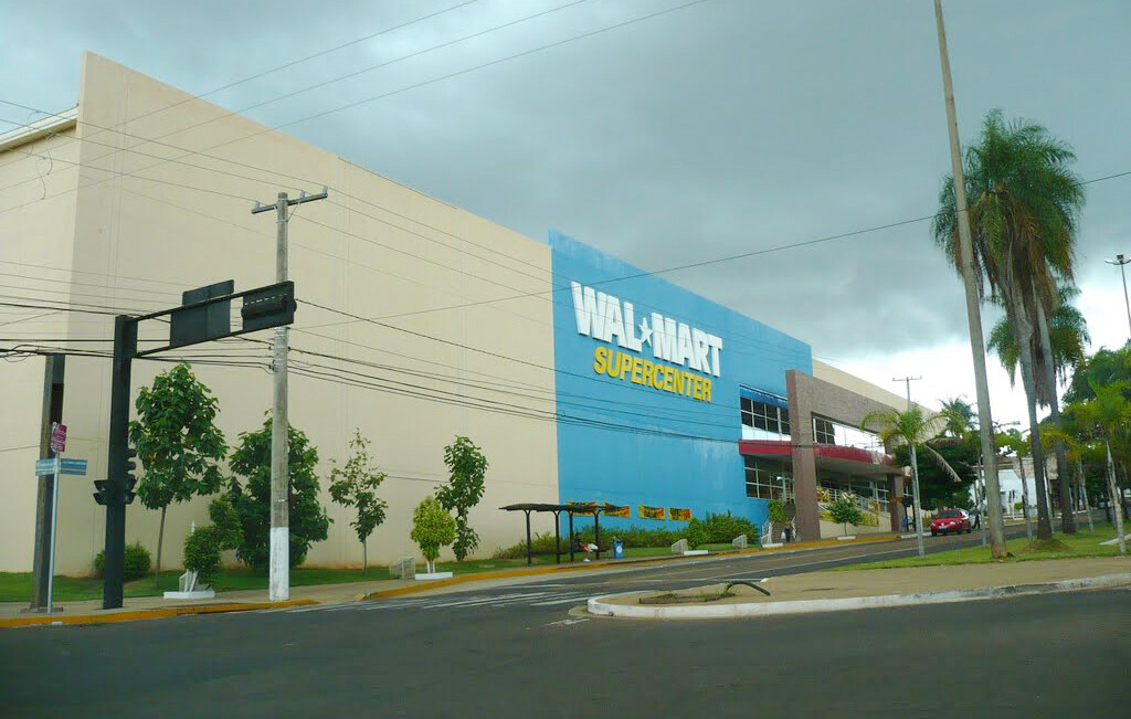 Walmart vendia produtos impróprios para consumo