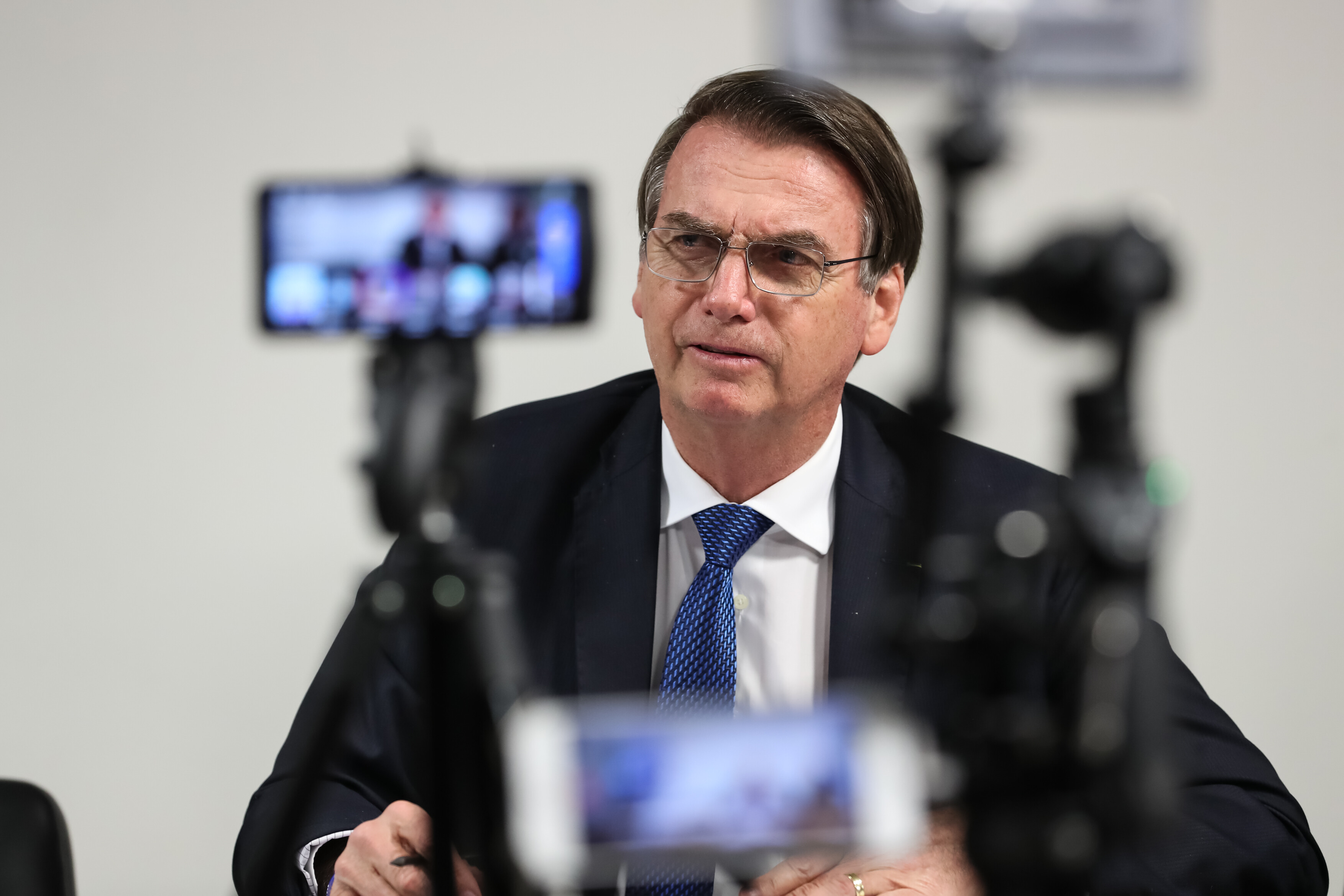 Em live, Bolsonaro diz que ninguém quer atacar as urnas eletrônicas
