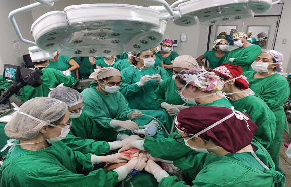Cirurgia complexa e inédita em recém-nascido mobiliza 50 profissionais do HRMS
