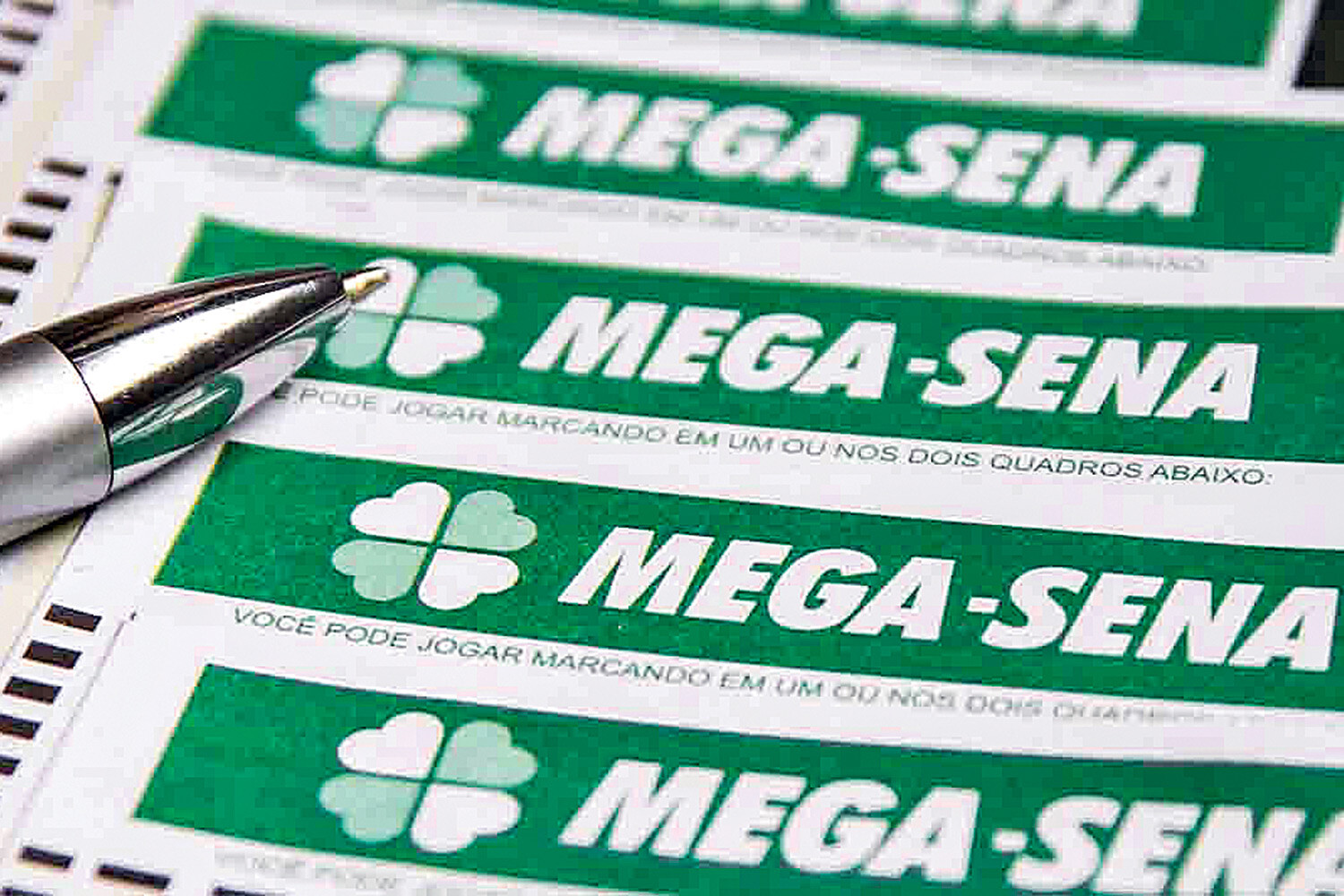 Mega-Sena acumula e deve pagar R$ 120 milhões no sábado
