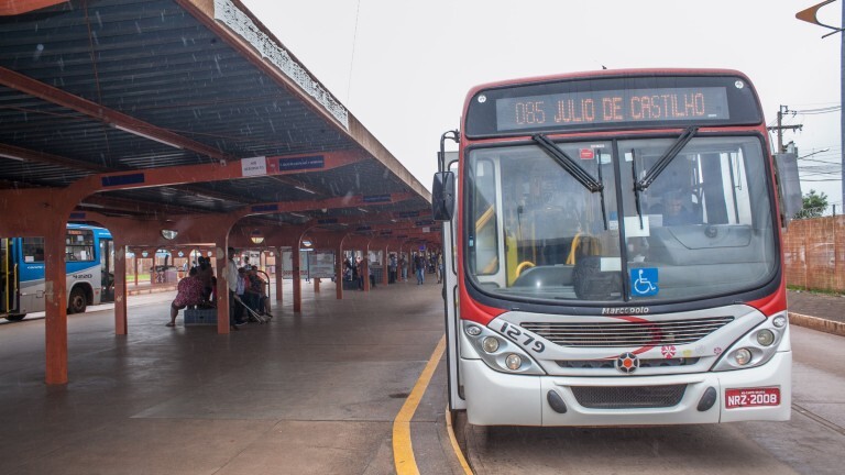 Prefeitura amplia itinerários de ônibus para atender demanda da população
