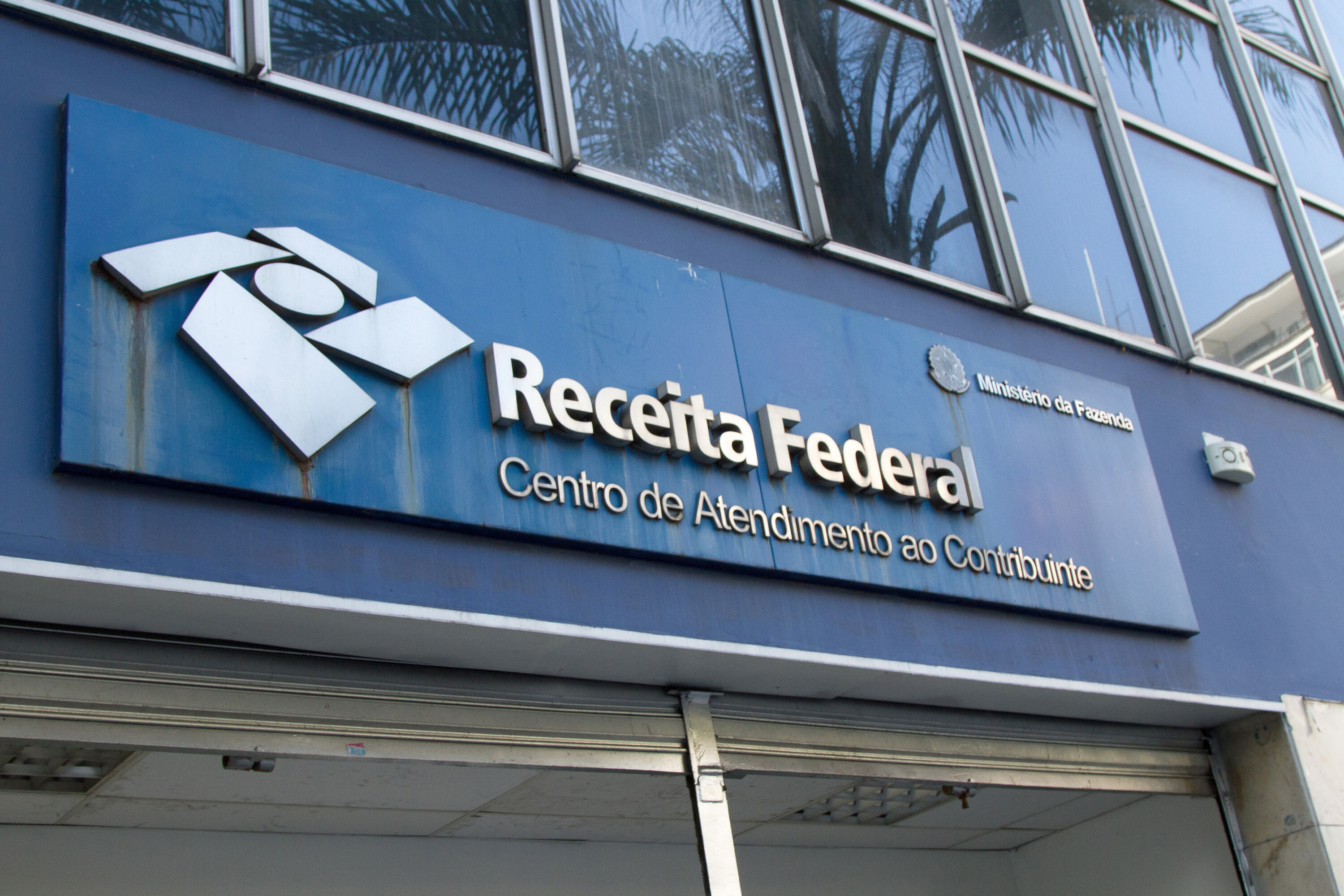 Receita Federal suspende o débito automático de prestações
