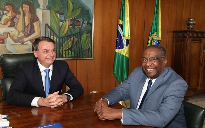 Universidade de Rosário desconhece doutorado do novo ministro da Educação