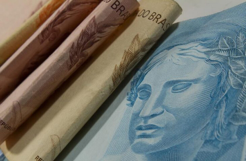 Salário mínimo anunciado para 2021 ficará em R$ 1.067