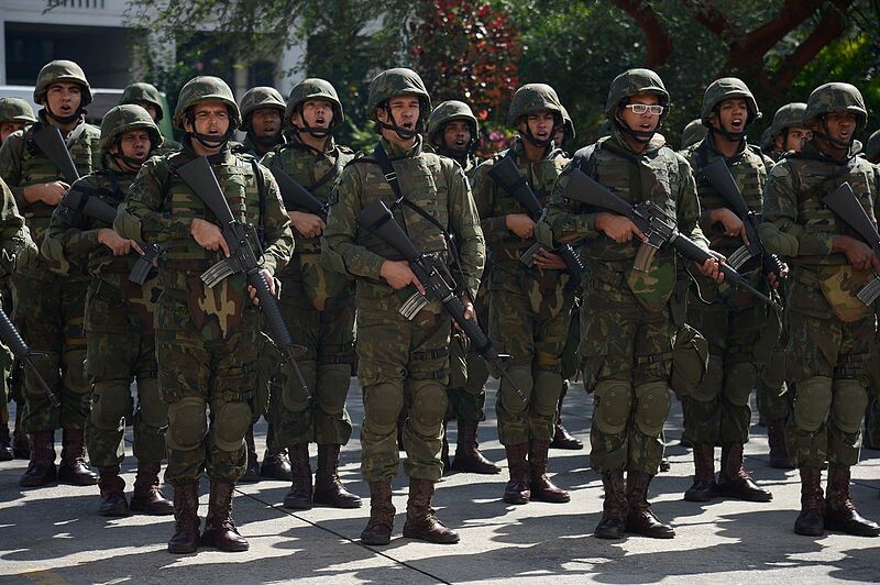 Bolsonaro autoriza uso das Forças Armadas para garantir segurança das eleições