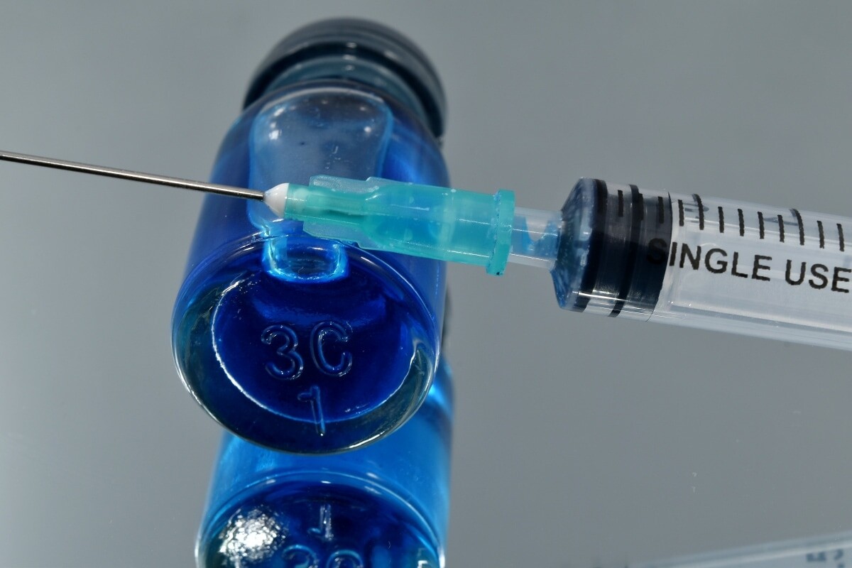 Anvisa aprova importação de doses da vacina de Oxford