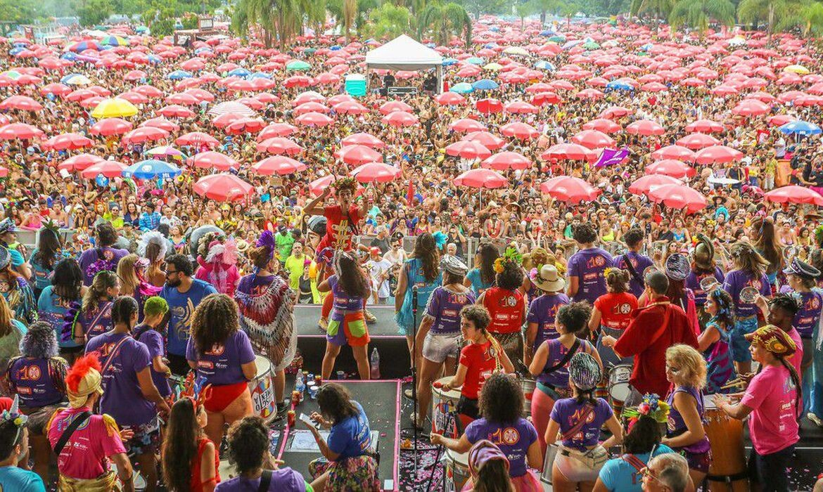 Passaporte vacinal será exigido nos desfiles de carnaval do Rio