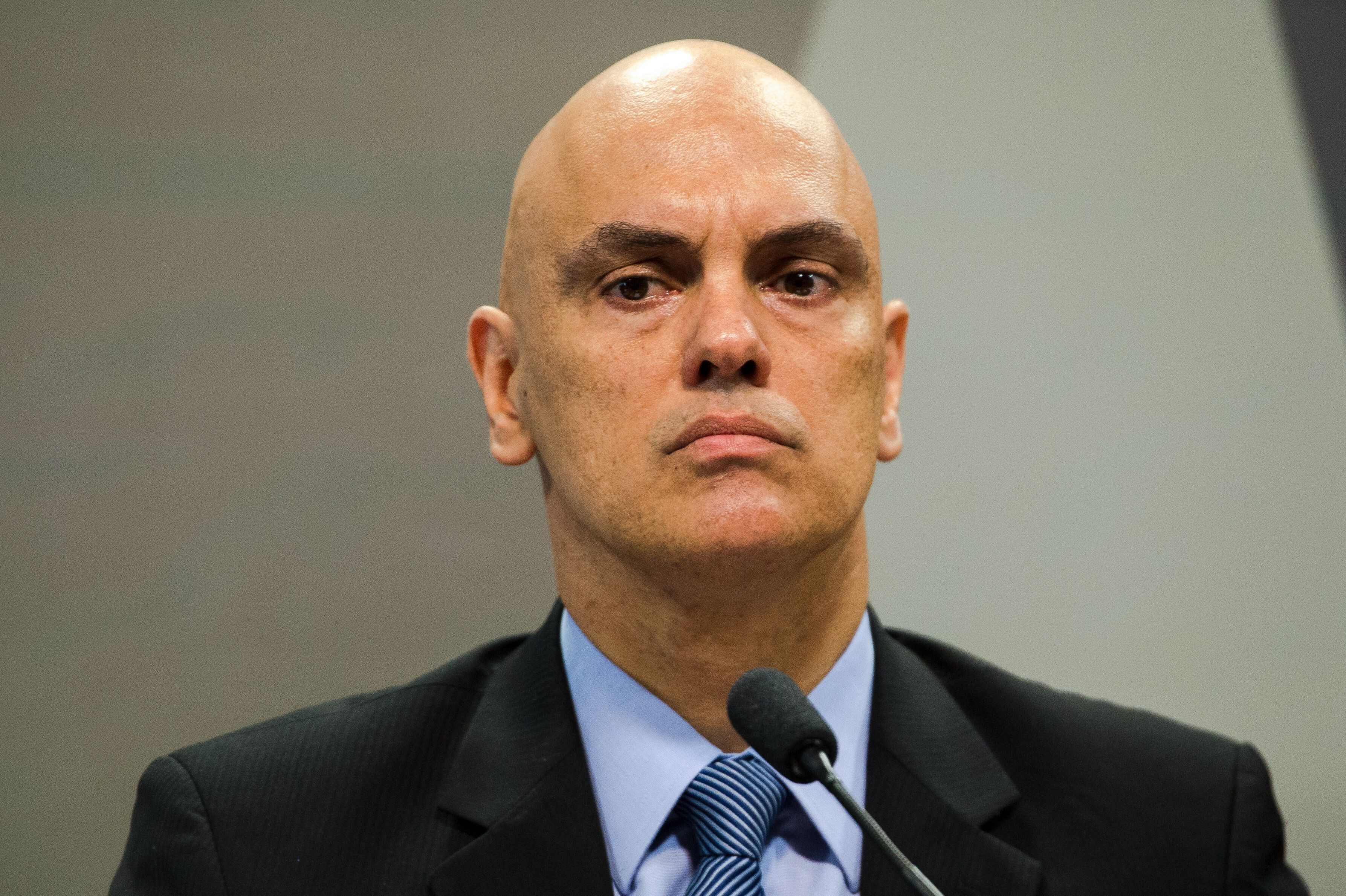 Moraes rejeita pedido da PGR para arquivar inquérito contra Bolsonaro