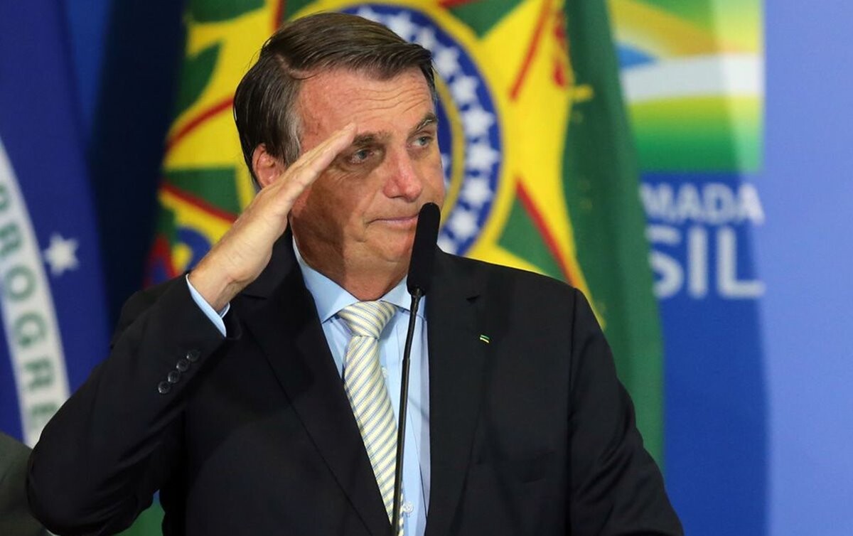 Bolsonaro é acusado de distorcer informações sobre repasses federais