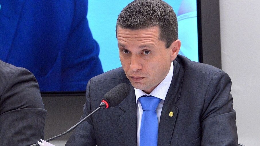 Deputado acusa Bolsonaro de ter grave doença mental após fala contra China