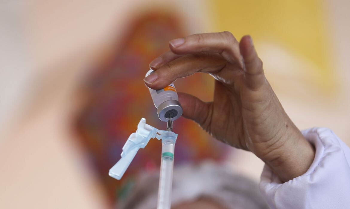 Covid-19: Brasil deve receber 69,4 milhões de doses de vacinas em setembro