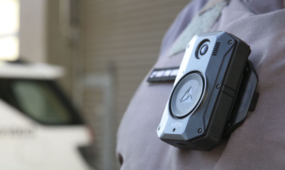 Justiça suspende obrigatoriedade de câmeras em PMs na Operação Escudo
